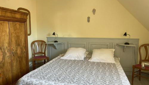 Gîte chez Marie-Sarah petite maison calme parking - Foto 3, wardrobe