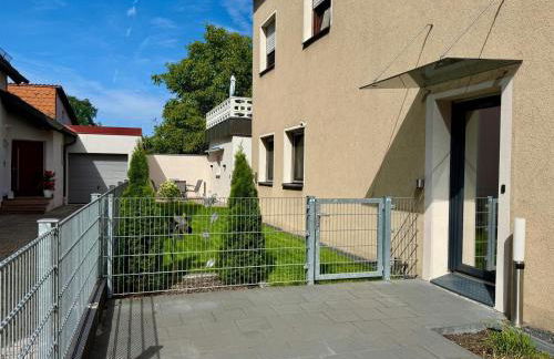 Ferienwohnung mit Garten und Parkplatz mitten in Neumarkt - Foto 1