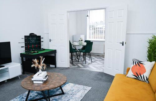 Contractor-Friendly 3Bed & Holiday Let - Walk to Metro - Free Driveway Parking, Sleeps 6 - Close to City Centre - Foto 2