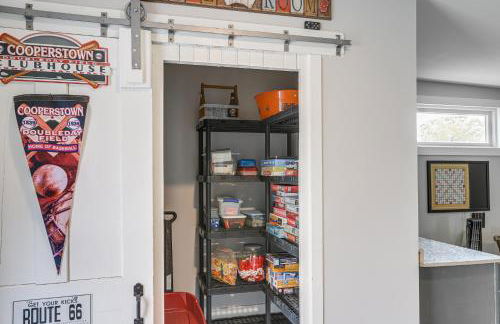 3 Mi to Cedar Point Sunny Sandusky Home with Yard - Foto 28