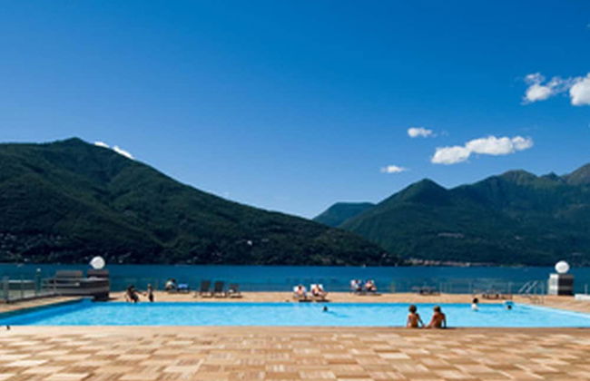 Vista di Maccagno Fantastico Pool - Foto 1