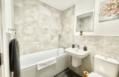 Folkestone Accommodation Large Home in Sandgate - Foto 9