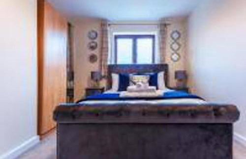 10 Guests - 5 Bedrooms - Free Parking - Lux House - Foto 12