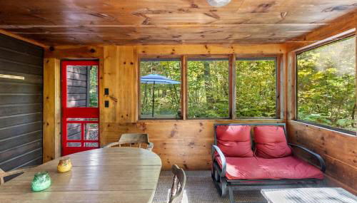 Charming Cabin in the Trees for a Getaway near Hanover, New Hampshire - Foto 4