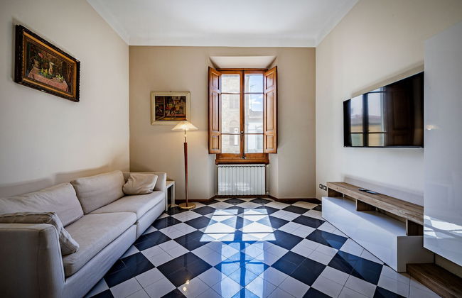 YiD elegant near tramvia - Photo 18