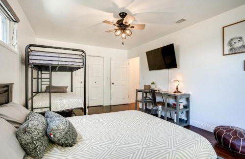 Chic Santa Paula Home with Mountain and City Views! - Foto 27