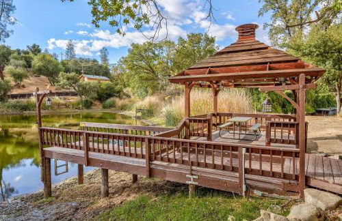 Oak Pond Retreat Stocked pond/pool table/BBQ Grill/EV Charger - Foto 52