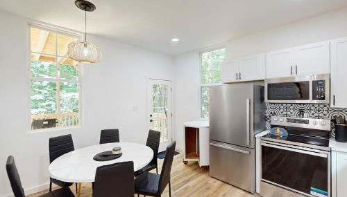 Forest Views and Grill! Lynchburg Treehouse Retreat - Foto 5