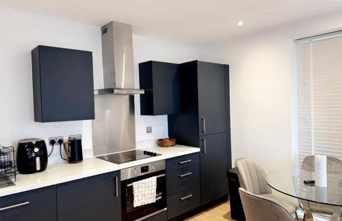 Stylish Luxury New Built Apartment - Photo 1