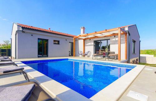 Villa Balun in Orihi - 3 bedrooms - pool - garden - sauna - Foto 11