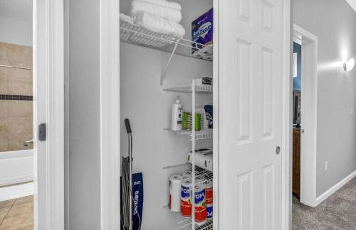 Epic Downtown Pad • Entertain & Unwind - Foto 19