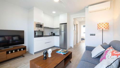 Fabulous beachside penthouse - Photo 4