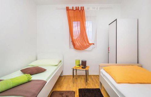 3 Bedroom Cozy Apartment In Viskovo - Foto 28