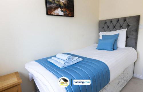 3 Bedroom House By B and R Serviced Accommodation Amesbury With Wifi & Free Parking - Foto 2