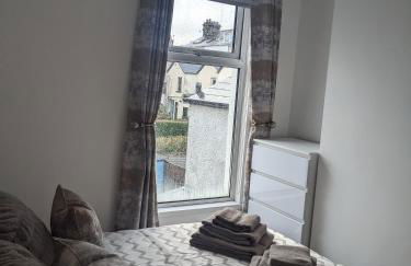 Prospect House - Elegant 4-Bed Family Escape Near Ward Park & Marina - Foto 15