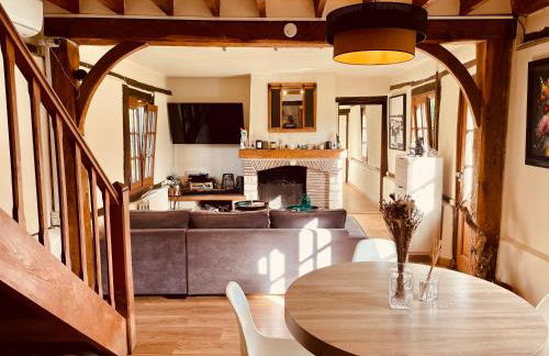 Beautiful Normandy Longere, billiards, heated pool - Foto 44