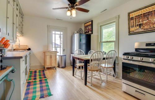 Cozy Elkhart Lake Apartment Walk to Town and Dining - Foto 2