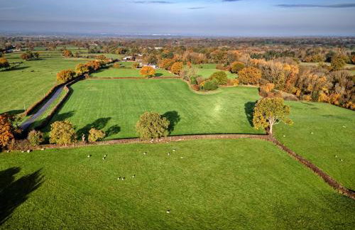 Finest Retreats - The Coach House at Tybroughton - Photo 6