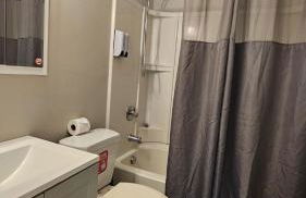 Gorgeous 3BR Home with Backyard - Foto 5