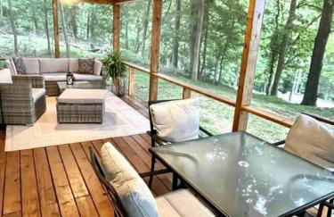 Dreamy Cottage Getaway with Sunset Lakeview - Foto 17