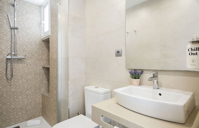 Sitges Group Blue and White - Photo 66