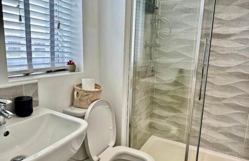 Elysian Escape, modern 5 bedroom house - Photo 54