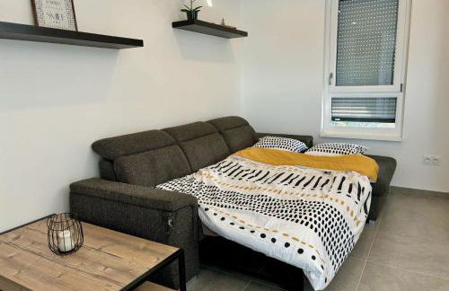 Cozy Apartment 4p Tram at doorstep - Foto 14