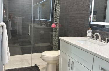 Newly Renovated Villa with Hot Tub - Foto 20