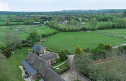 Beautiful thatched country 4 Bedroom Cottage - Foto 10