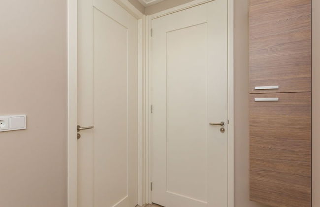 Holiday Home in Oostkapelle Near Forest - Photo 2