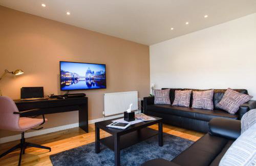 Oakfield Premier Apartments-High Speed WiFi-Smart SelfCheckIn-Central Cardiff Gem - Photo 12