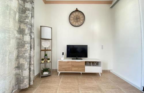 Fuengirola Holiday Apartment w/Balcony View & Pool - Photo 5