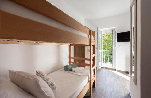 3 Bedroom Awesome Home In Srinjine - Photo 28