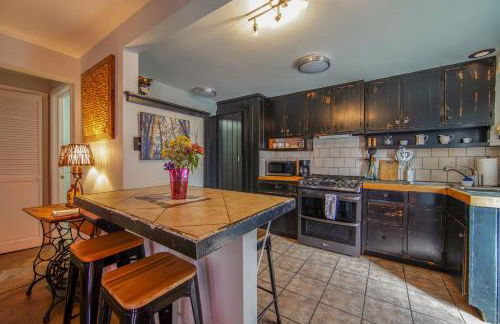 Serene mountain getaway, Hot Tub, Sauna, Lake View, Swim, Fish, Hiking, EV plugin - Foto 10