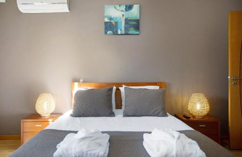 Villa Rosa com Piscina e Jacuzzi - Foto 19