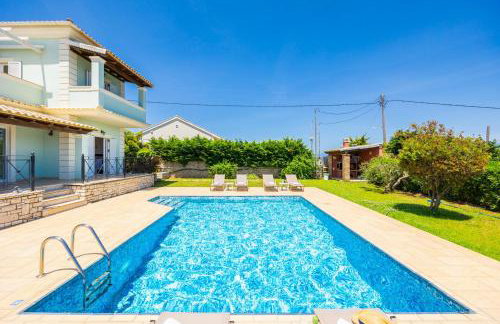 Villa Eleni Agios Stephanos - Photo 6