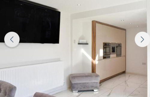 The hawthorns large detached 3 bedroom family home - Photo 13