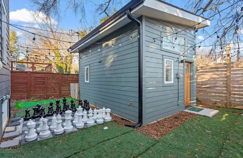 The Acorn - Tiny House in HISTORIC OAKWOOD - Foto 8