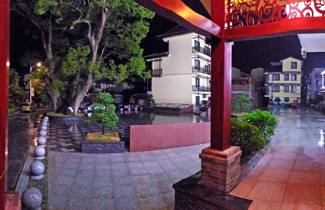 FangLian Lake Holiday Resort - Photo 56