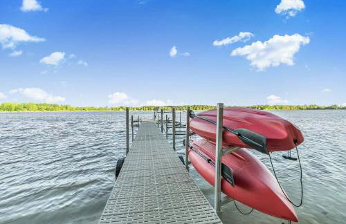 Renovated Lake Cabin with Fire Pit and Kayaks - Photo 54