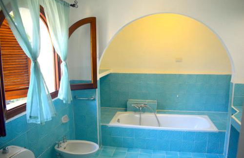 Villa Sycorax, waterfront with private jetty and buoy - Foto 32