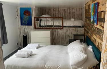 Charming Chalet - Sleep 3/4 & Free Parking - Foto 1