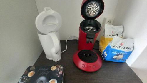 Appartement 28m2 avec balcon proche gare SNCF, café thé WIFI gratuits - Netflix - Balcon - Foto 4