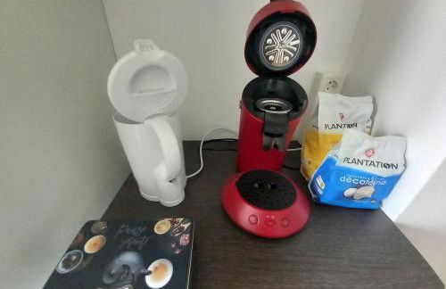 Appartement 28m2 avec balcon proche gare SNCF, café thé WIFI gratuits - Netflix - Balcon - Foto 4