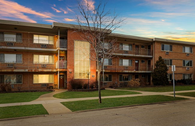 Peaceful 1BR Suburban Haven in Arlington - Photo 13