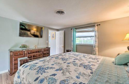 Peaceful Venice Villa w/ Patio - 2 Miles to Beach! - Foto 13