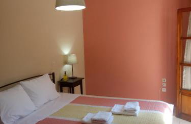 Small Town Apartment - Photo 13