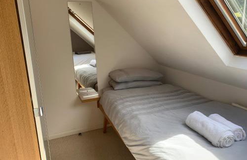 Y Bwthyn, Newport - Foto 13