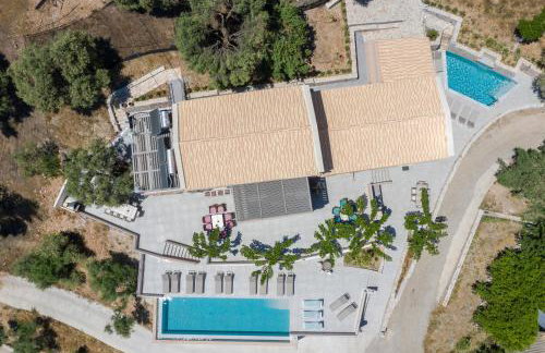 Alexandras's Mansion - Photo 73