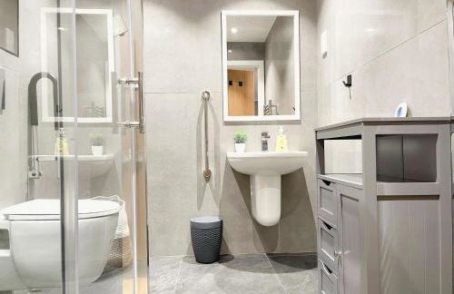 Cozy Studio Flat with FREE WiFi in Islington near Upper Street, Highbury & Angel Station by NourNest Apartments - Foto 22